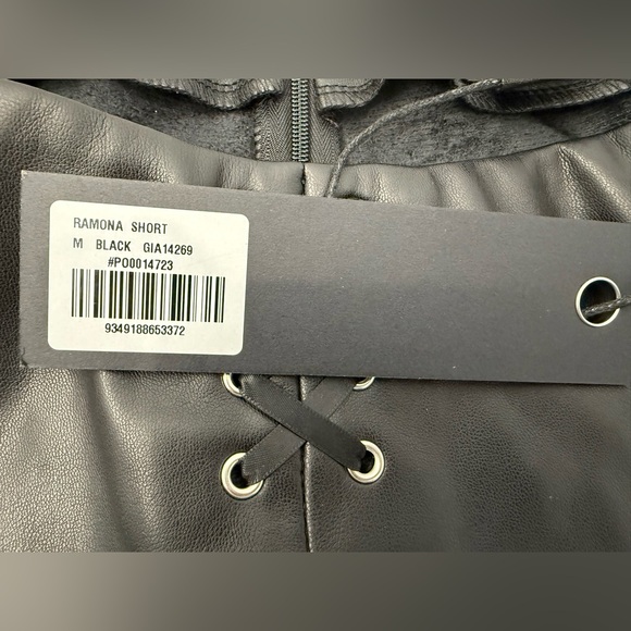 I.AM.GIA Black Faux Leather Ramona Bodycon Shorts Size Medium NEW - Picture 5 of 5